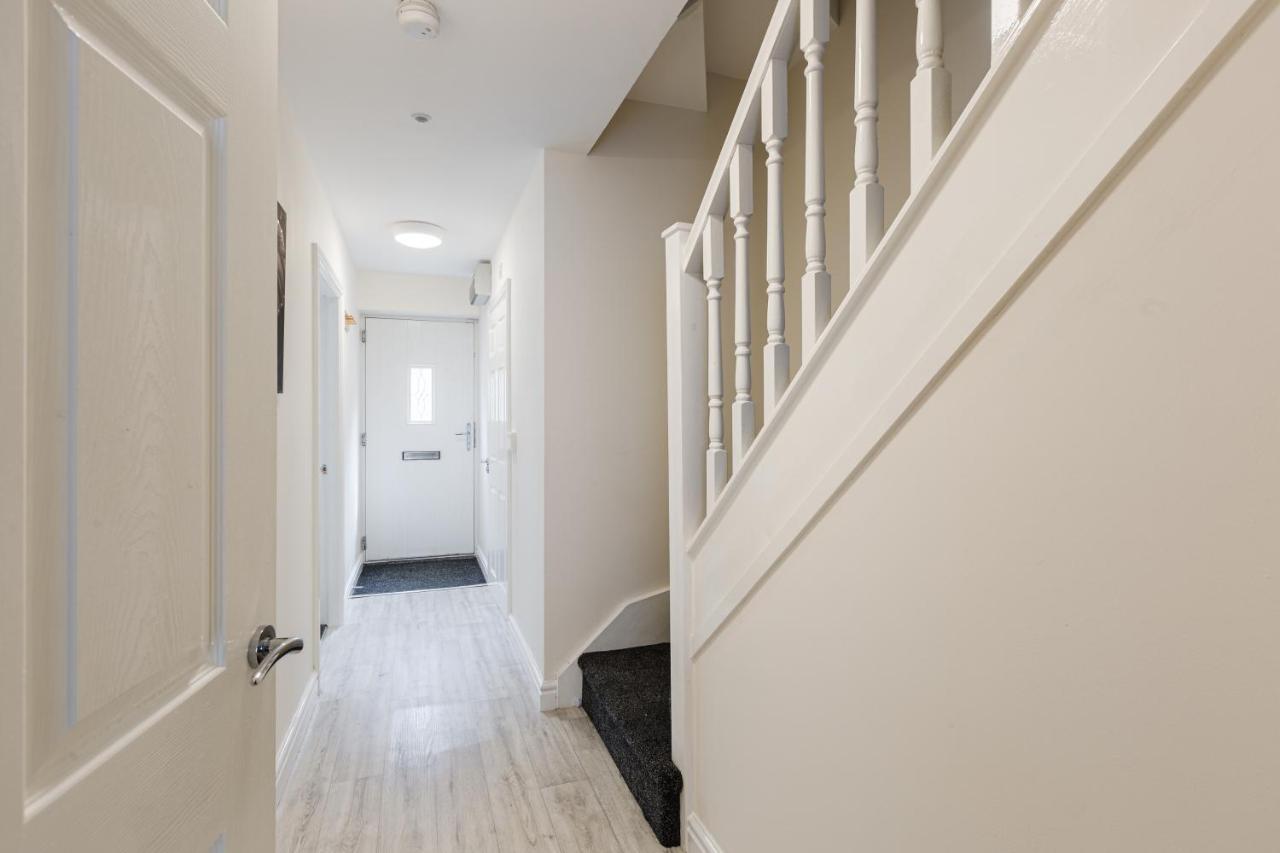 Oxheys House - 5 Bedrooms Contractors Parking Preston  Esterno foto