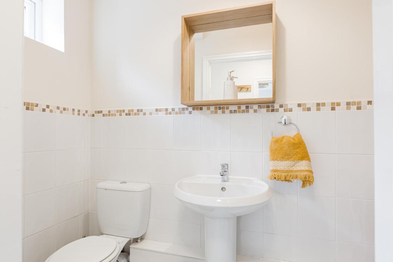 Oxheys House - 5 Bedrooms Contractors Parking Preston  Esterno foto