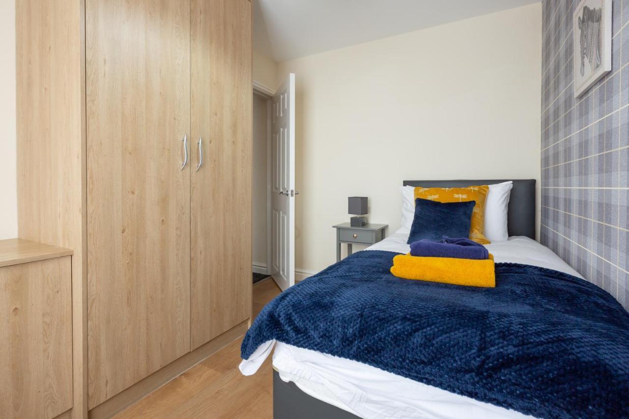 Oxheys House - 5 Bedrooms Contractors Parking Preston  Esterno foto