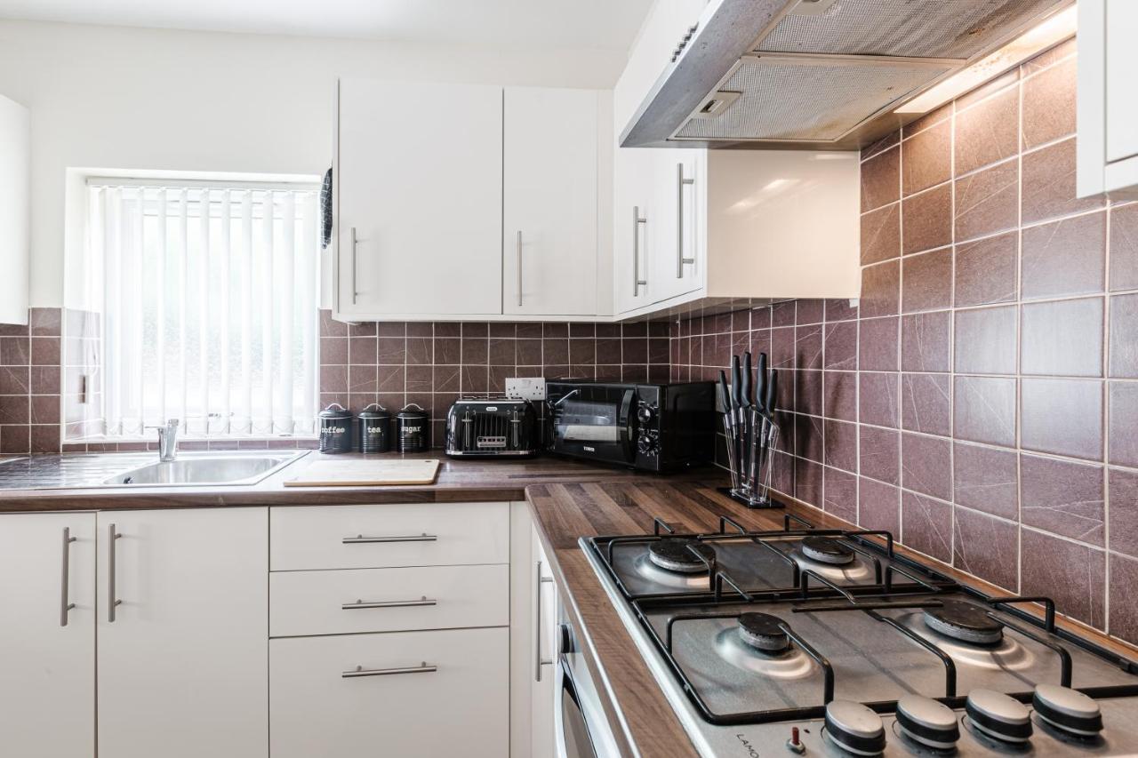 Oxheys House - 5 Bedrooms Contractors Parking Preston  Esterno foto