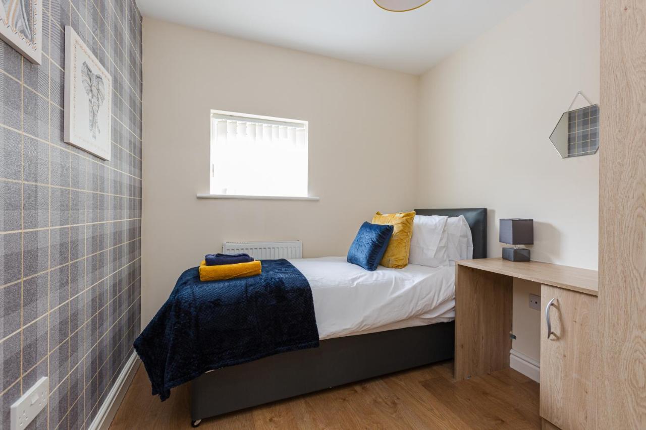 Oxheys House - 5 Bedrooms Contractors Parking Preston  Esterno foto