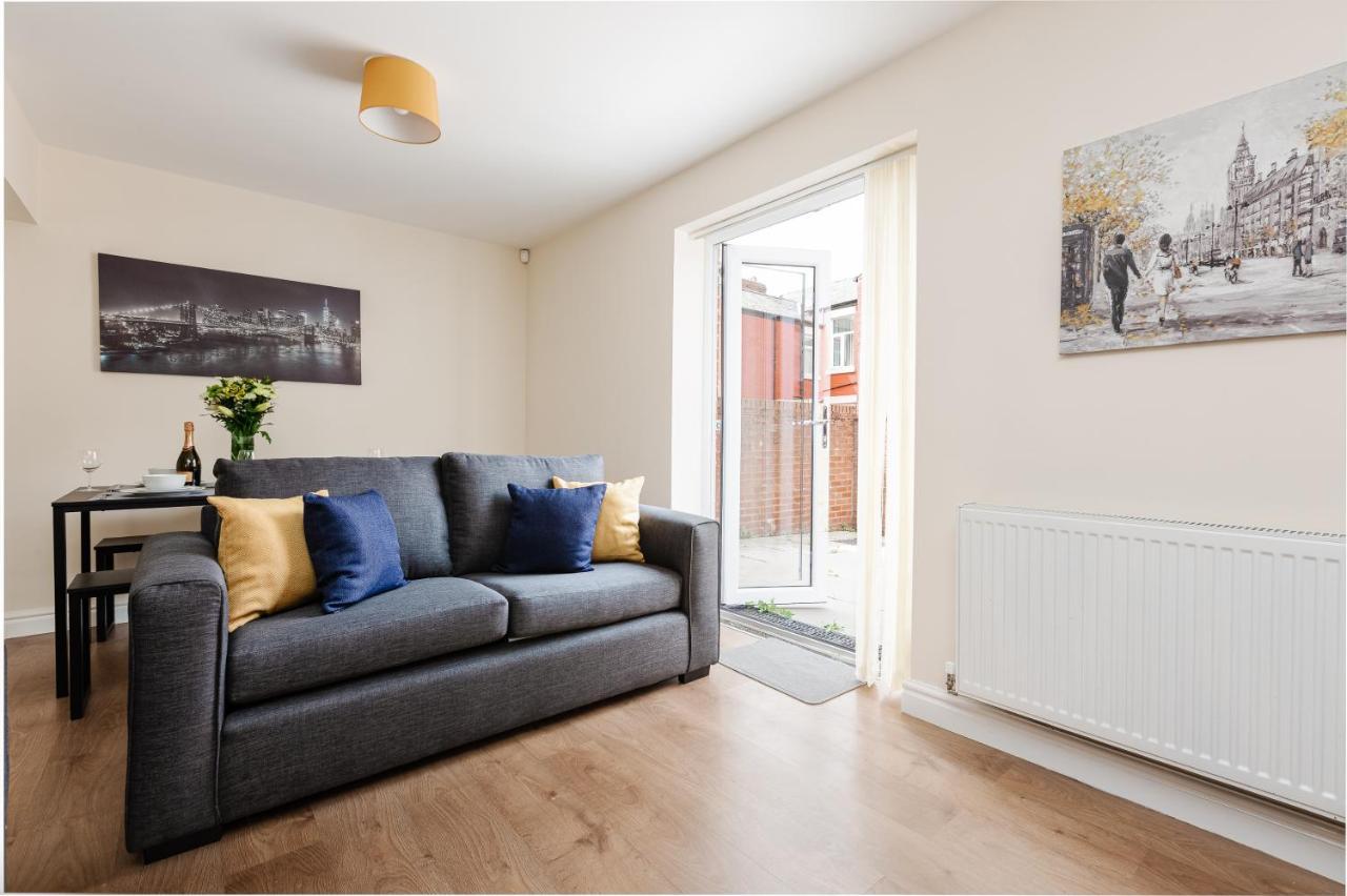 Oxheys House - 5 Bedrooms Contractors Parking Preston  Esterno foto